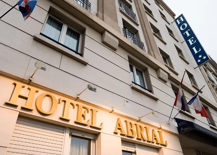 Tribe Paris Batignolles Hotel